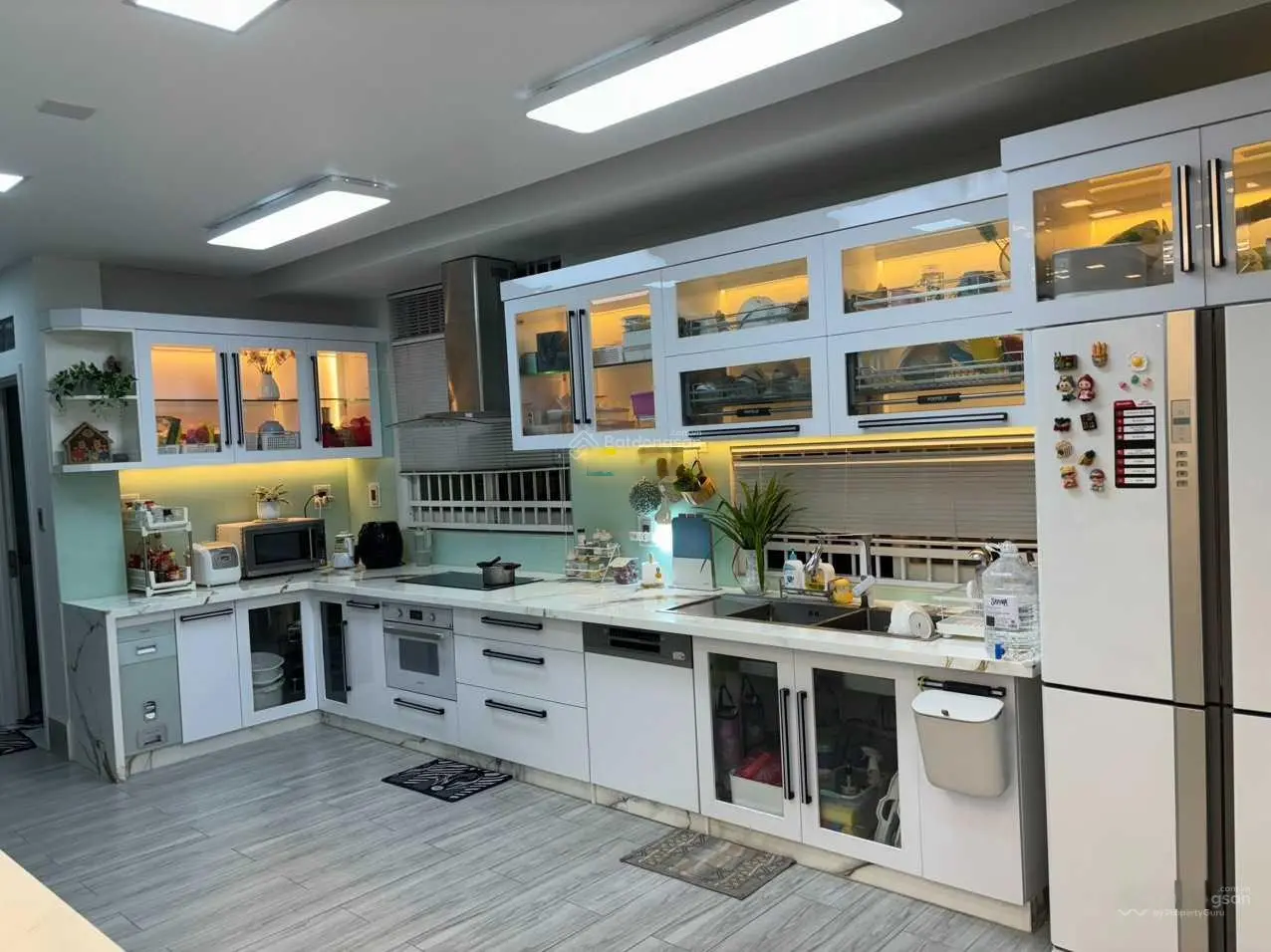 Bán căn hộ Satra Eximland, penthouse thông tầng, 4PN, 5WC, 344m2, full nội thất, SHR, giá 16 tỷ 5