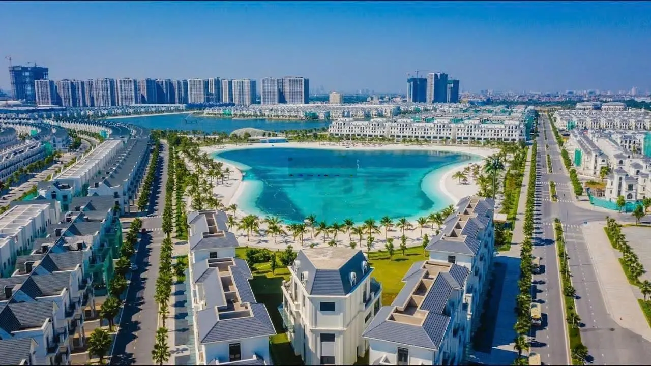 CC bán shophuose xẻ khe Sao Biển 23, DT 94m2, hướng ĐB view hồ vườn hoa, giá 16.9 tỷ, LH 0968870966