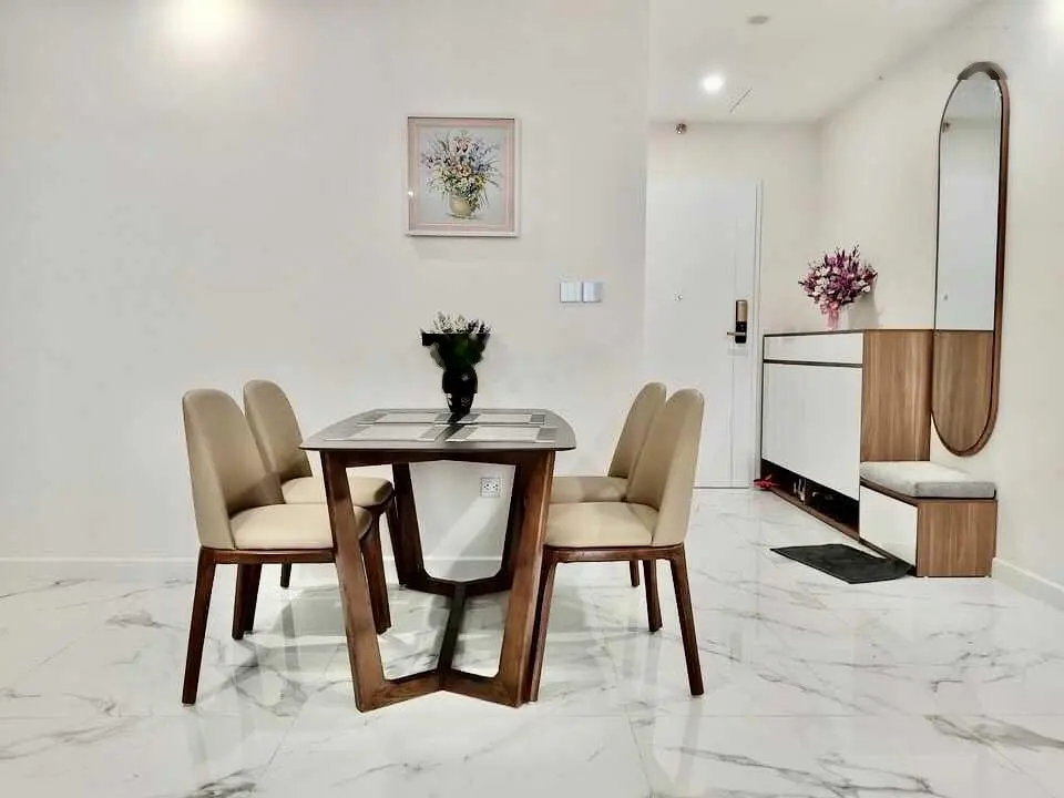 Bán nhanh căn 2 ngủ Sunshine City diện tích 72m2