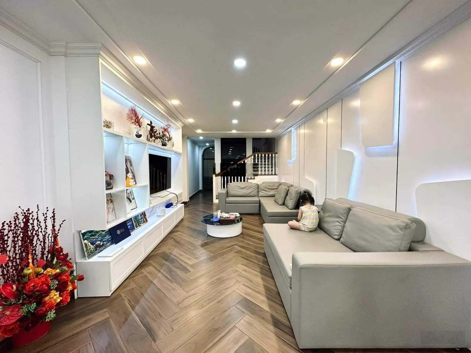 Bán gấp nhà! Hẻm xe hơi 6m. Hoàng Hoa Thám - Bình Thạnh. Ngang đẹp(5x23m)113,8m2. 2T + 4PN. 19,5tỷ