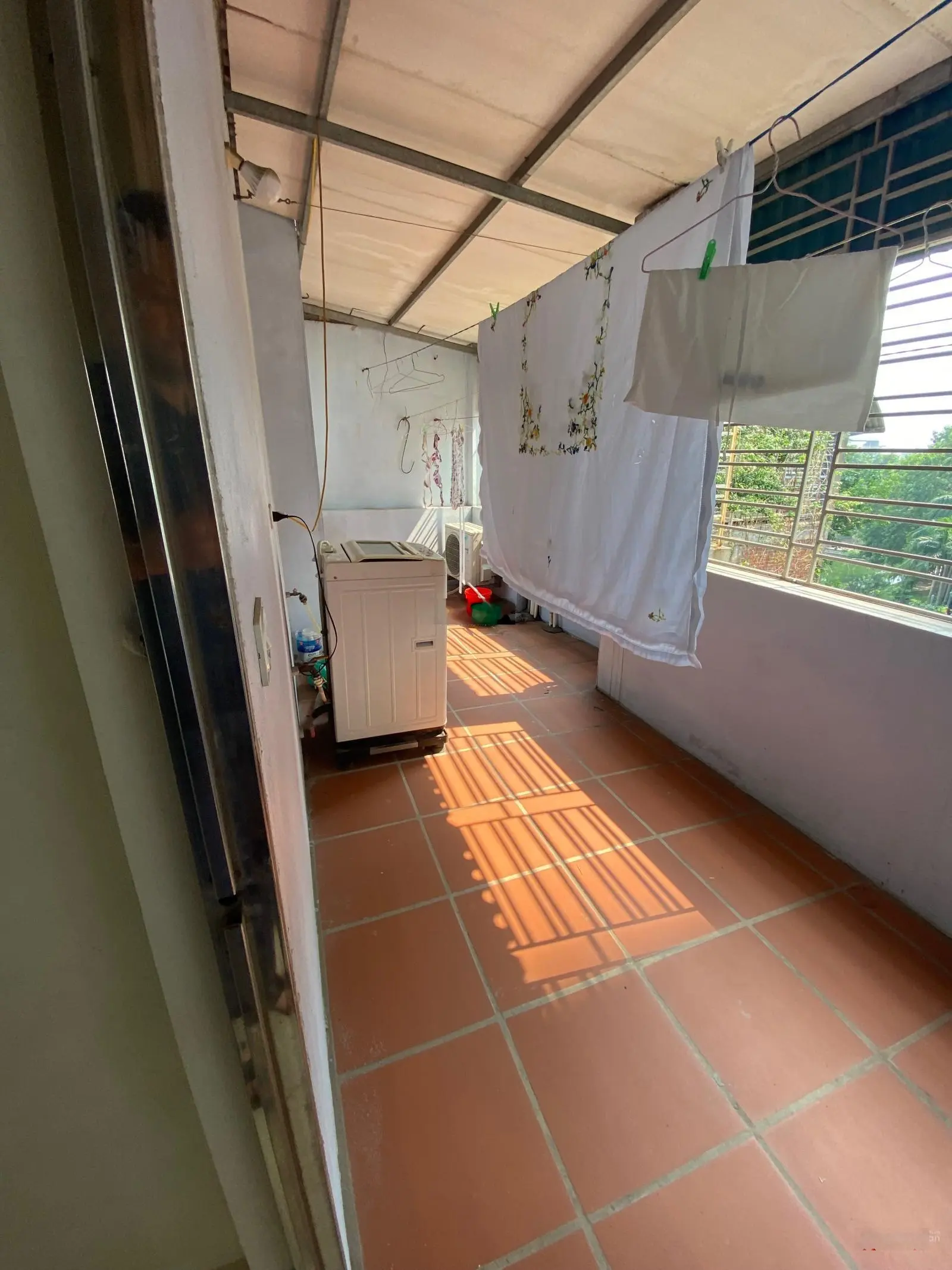 Bán nhà ngõ 9 Đặng Thai Mai, Tây Hồ: 74m2 x 5 tầng, mặt tiền 6m