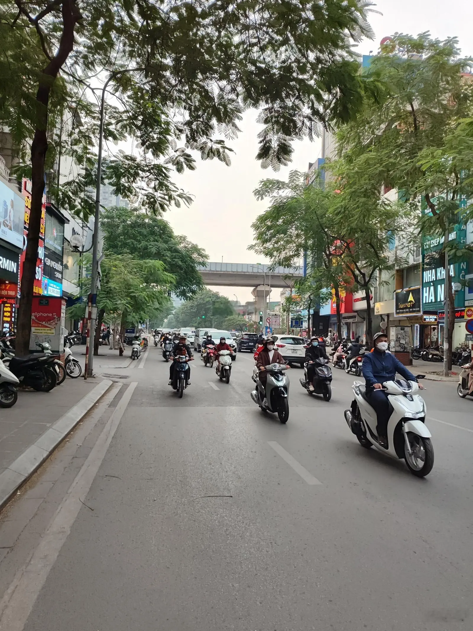 Bán nhà mặt phố Khâm Thiên 190m2, mặt tiền 7,5m - 90 tỷ