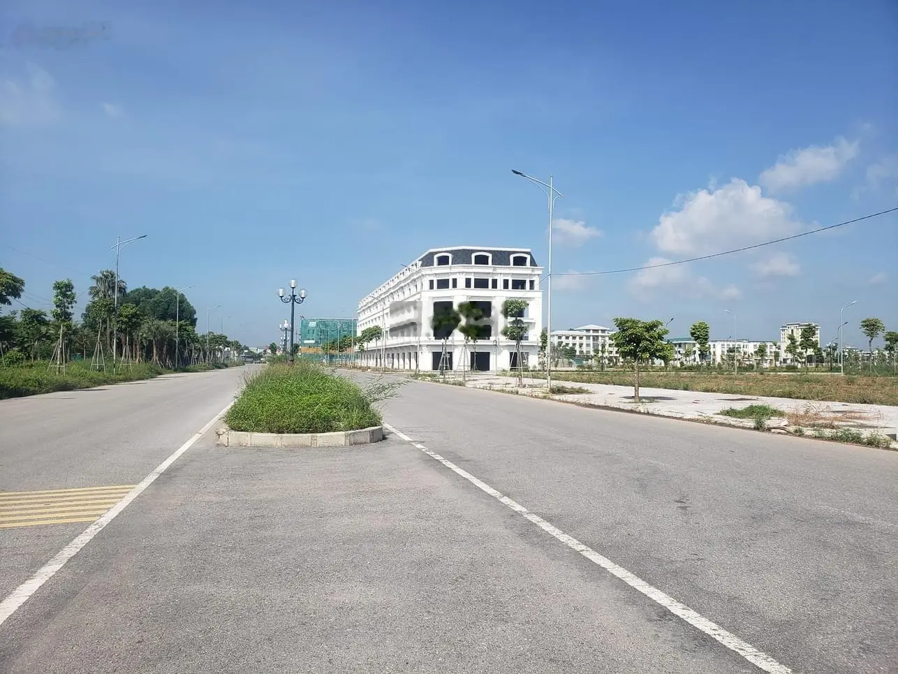 Bán đất nền sẵn sổ mặt đường Trường Chinh, gần ngã 6 Bắc Giang - KĐT phía Nam thành phố