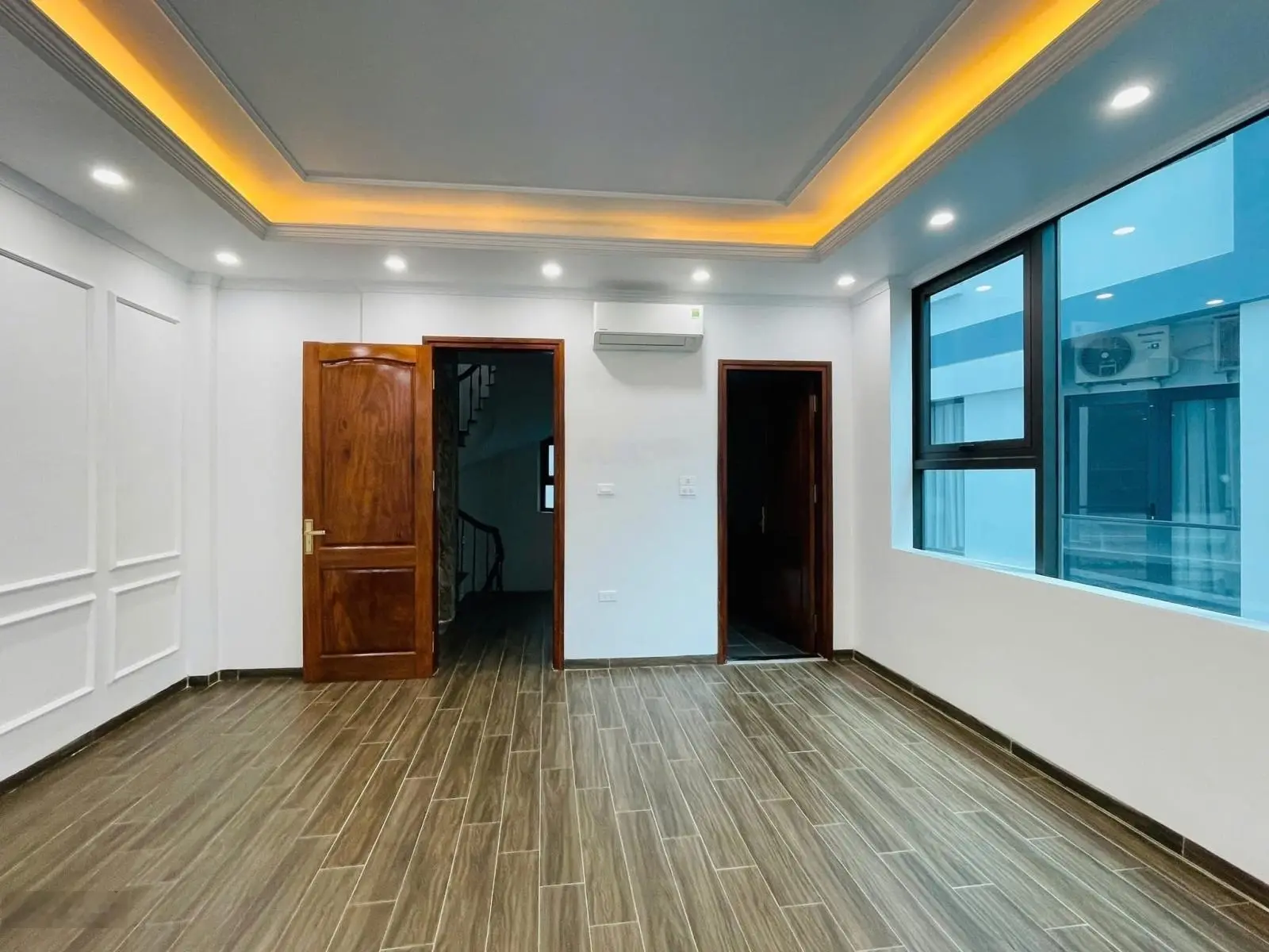 Đừng bỏ lỡ 1 siêu phẩm nhà đất nằm ngay tại trung tâm Hà Nội-7 tầng Tmáy-Lô góc- Ôtô vào nhà