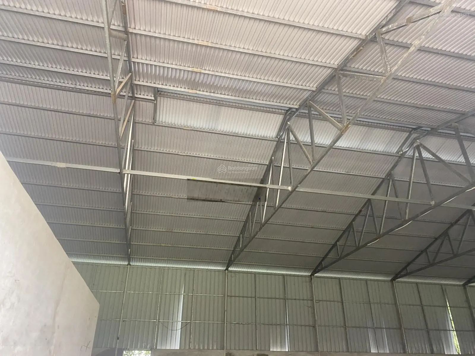 Cần bán 70002 đất có sẵn hơn 1000m2 nhà xưởng tại Yên Bài, Ba Vì, Hà Nội