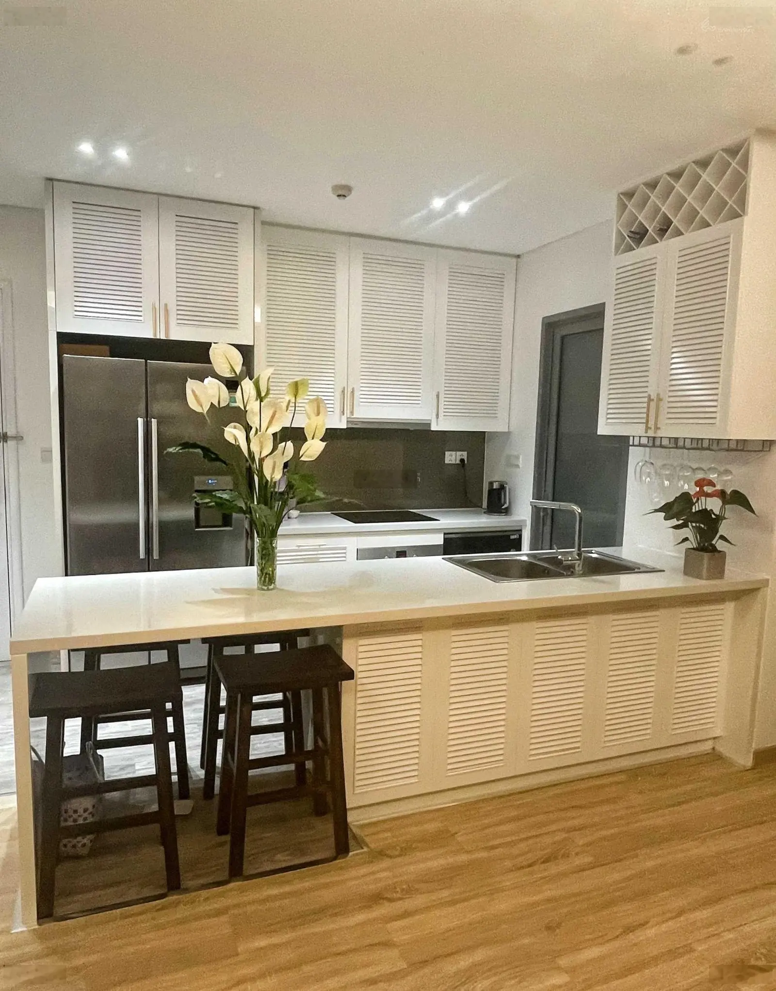 (Giá tốt) Căn hộ 2PN tầng thấp view trọn vẹn 3 hồ bơi, công viên nước Đảo Kim Cương Quận 2