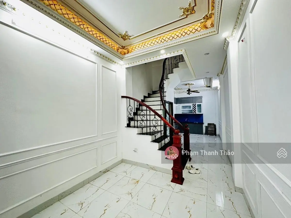 Bán Nhà Văn Chương Khâm Thiên - 35m2x5T - MT rộng 5.2m - 5.8 Tỷ