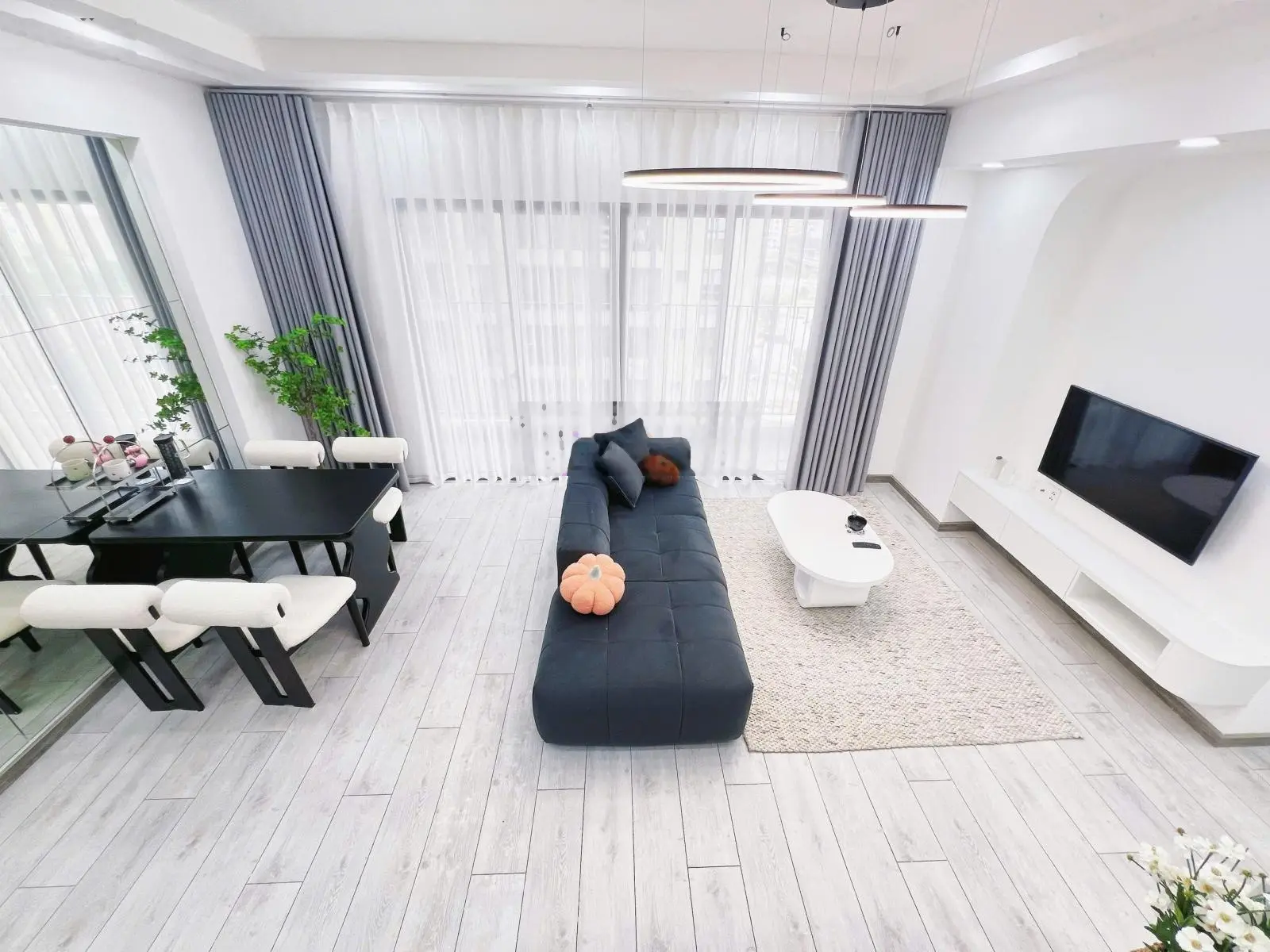 Sang nhượng căn hộ nội thất thiết kế mới, nhà rộng Masteri Thảo Điền