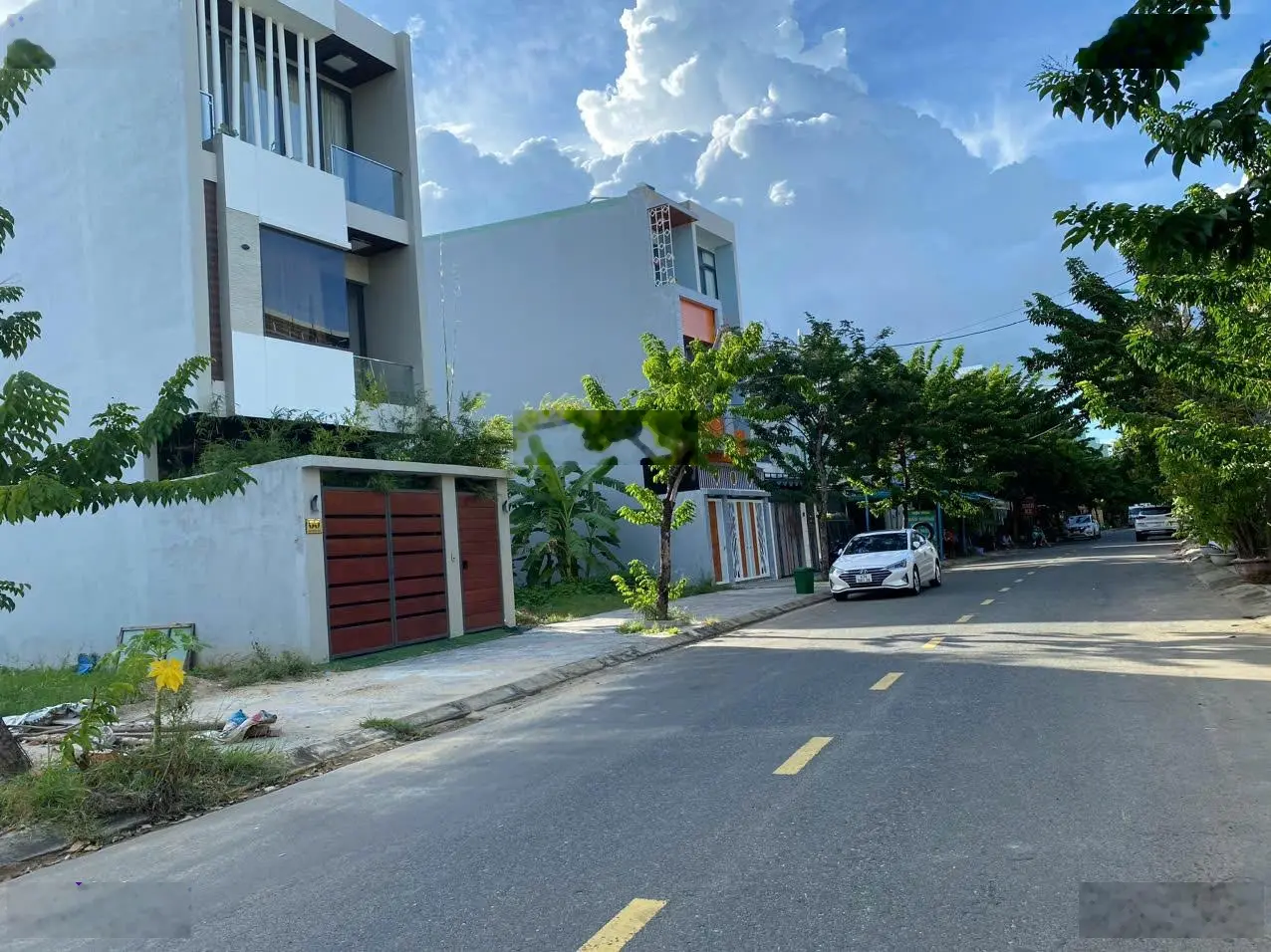 Bán cặp đất đường bùi công trừng - 200 m2 - tây nam - hoà xuân .