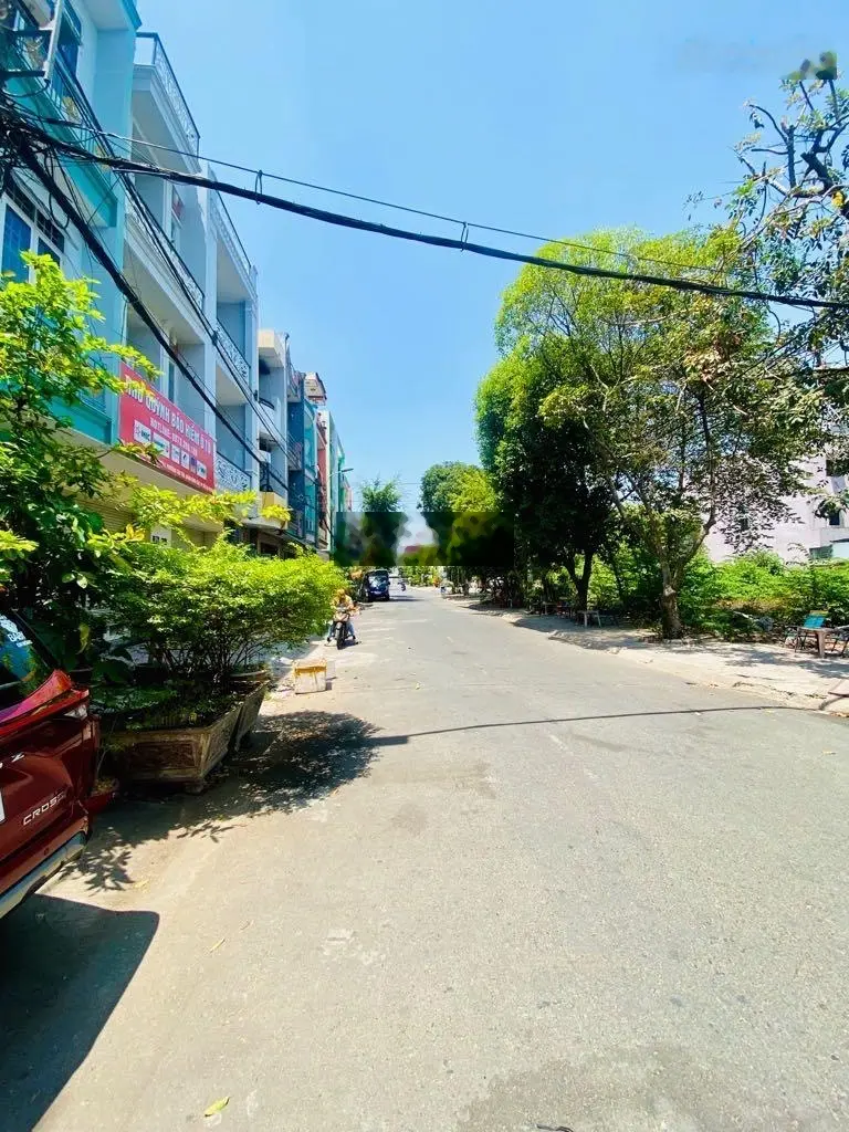 Bán nhà HXH đườnG 29 Tên Lửa, 5.3x18m 3 tầng chỉ 6 tỷ