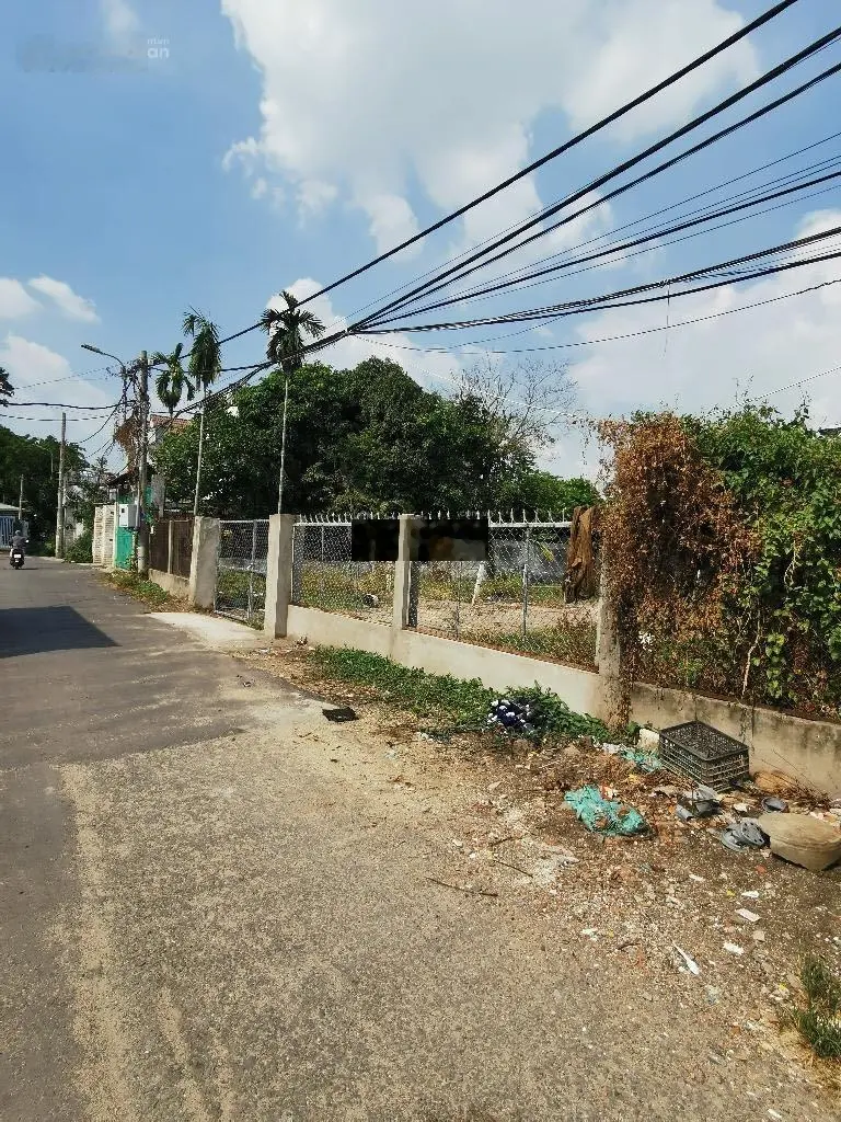 Mặt tiền trung tâm Thị trấn hóc môn. DT: 21 x 35 m. Giá chỉ; 26 tỷ.