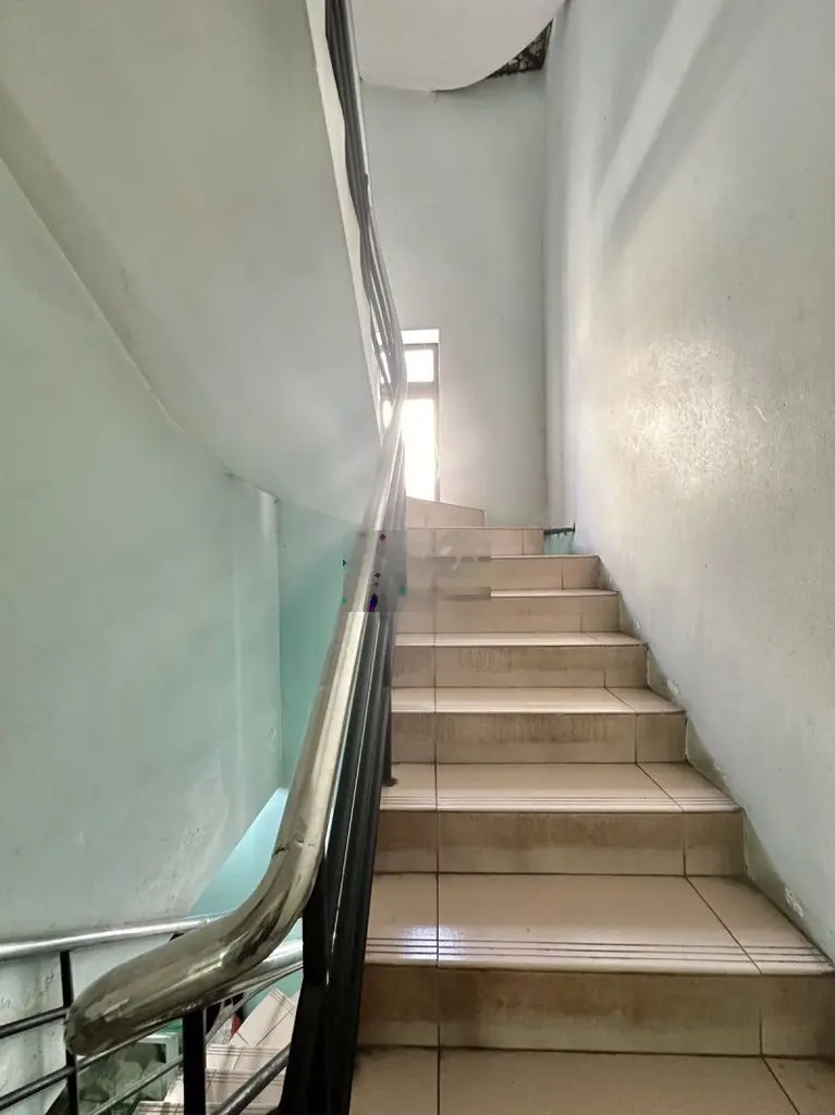 Ngã Tư Phú Nhuận, 73m2, 4 Tầng BTCT, 8PN, HXH, sát mặt tiền, Vuông A4.