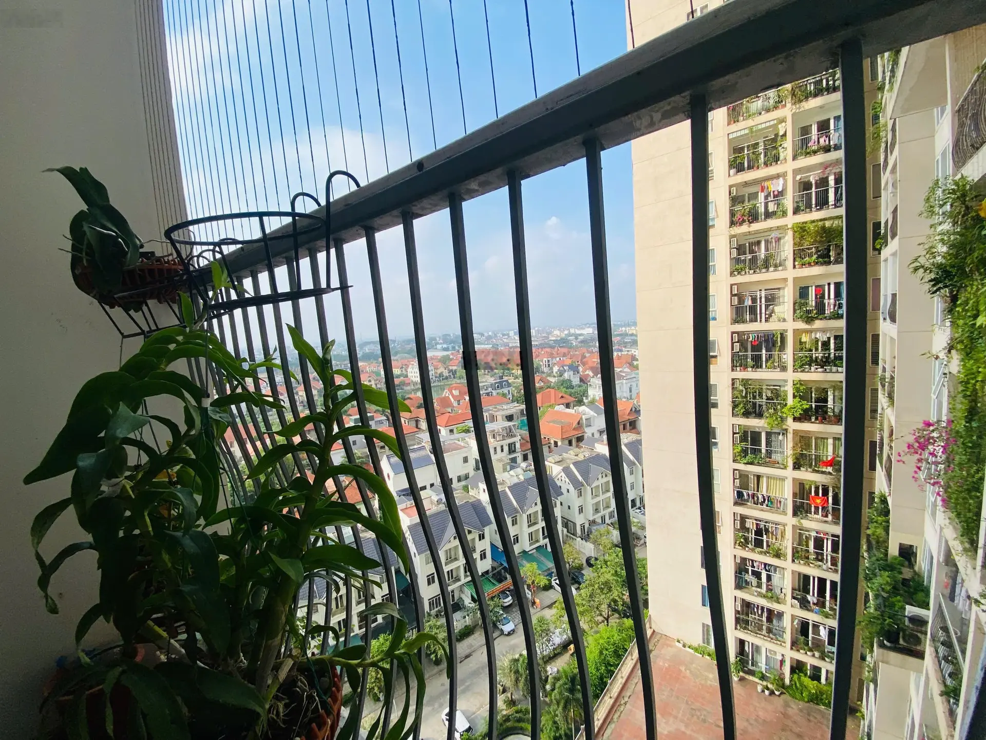 Căn hộ 2 phòng ngủ full đồ tại gemek 2 giá chỉ 3.385 tỷ!