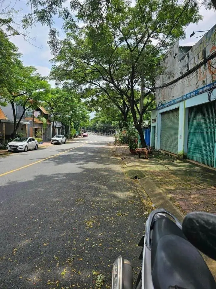 Mặt tiền Xóm Guốc sang tên liền tay 970 triệu/235.4m2 nhựa thông 2 đầu Phú Thọ, Thủ Dầu Một, BD