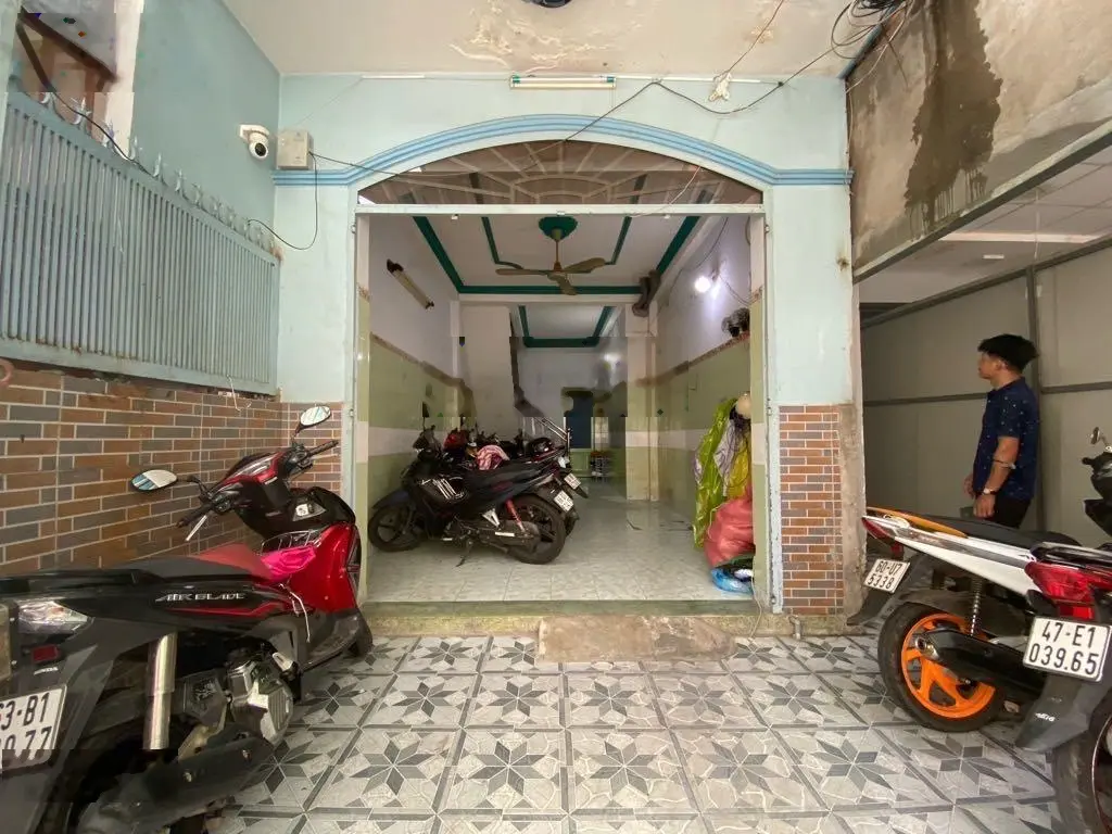 Nhà lô góc hai mặt tiền hẻm xe tải,ngay đường số 8,Gò vấp,Diện tích lớn: 239m2, chỉ: 21.7 tỷ.