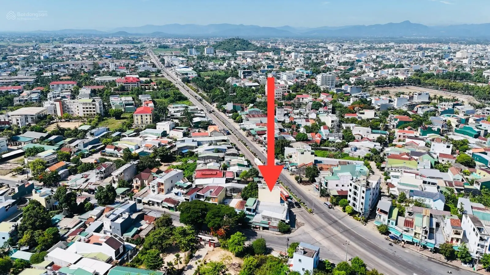 Bán nhà 3 tầng ngã 4 Lê Trung Đình - Đinh Tiên Hoàng nhà mới toanh! Vị trí đẹp giá 2tỷ5
