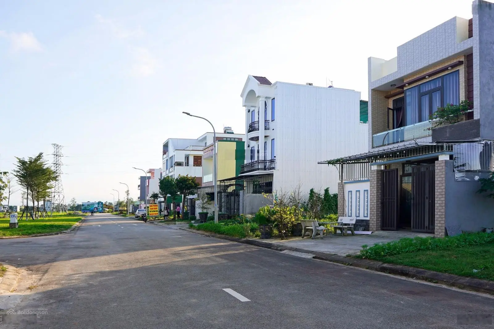 Chính chủ bán nhanh lô đầu cổng KĐT Phú Mỹ, đường 17,5m vị trí đẹp, cách công viên vài bước chân