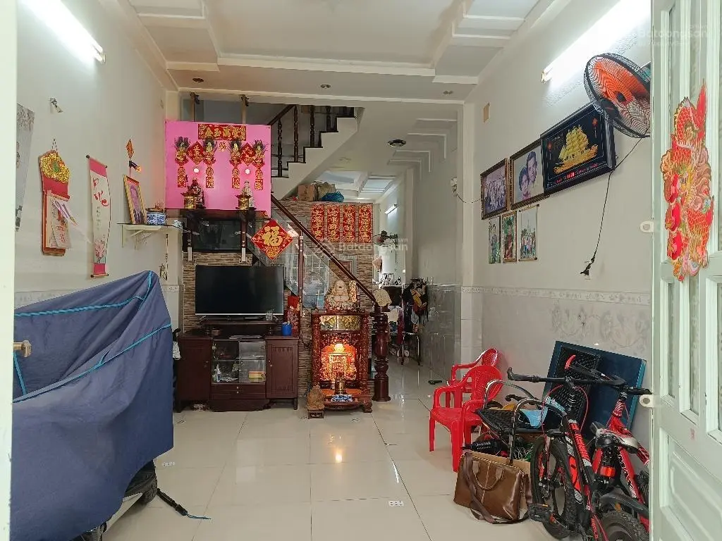 Bán gấp căn nhà 3 tầng 44m2, gần An Dương Vương, 4PN, mới ở ngay, hẻm xe hơi, đúc BTCT, nhỉnh 4T