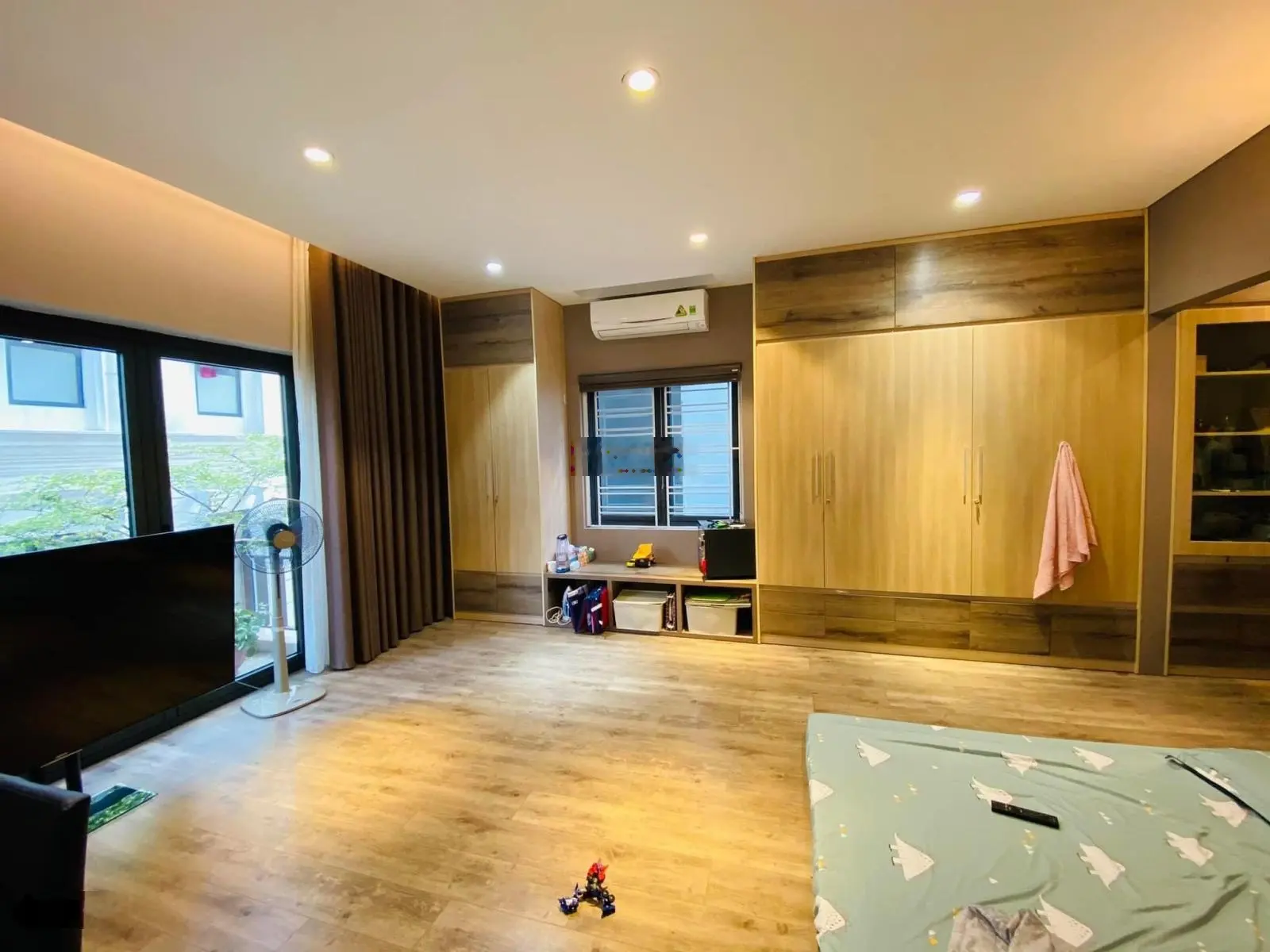 Bán nhà phân lô vạn bảo ô tô tránh kinh doanh 3 mặt thoáng