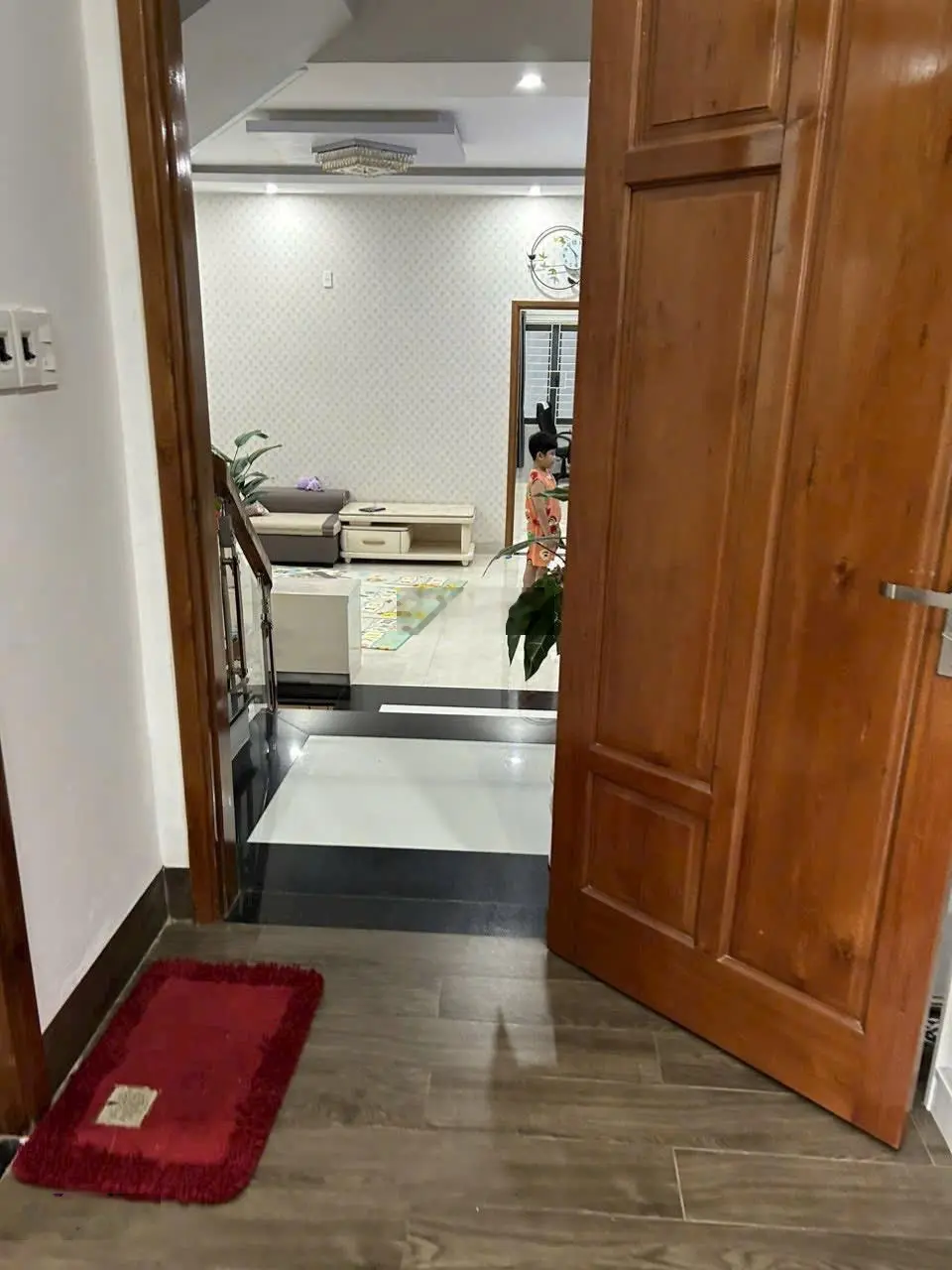 Cần bán gấp căn nhà 3 tầng đối diện công viên mặt tiền đường Nguyễn Suý sát Trưng Nữ Vương