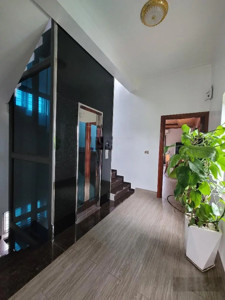 Bán nhà siêu đẹp Nam Sơn ,Lại Đà 86m2. Mt 5m . 5tầng .Hàng xóm Vinhome cổ loa .