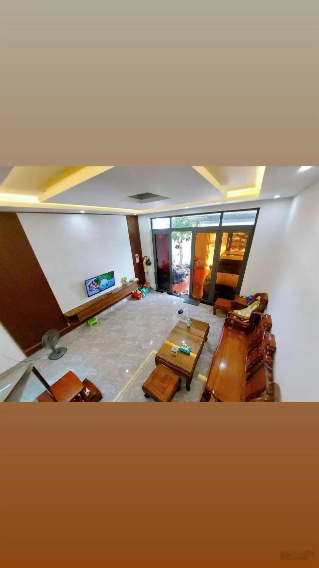 Anh trai cần tiền xoay vốn nên bán gấp căn ngay mặt tiền đường Hoàng Phan Thái 100m2, 1tỷ250