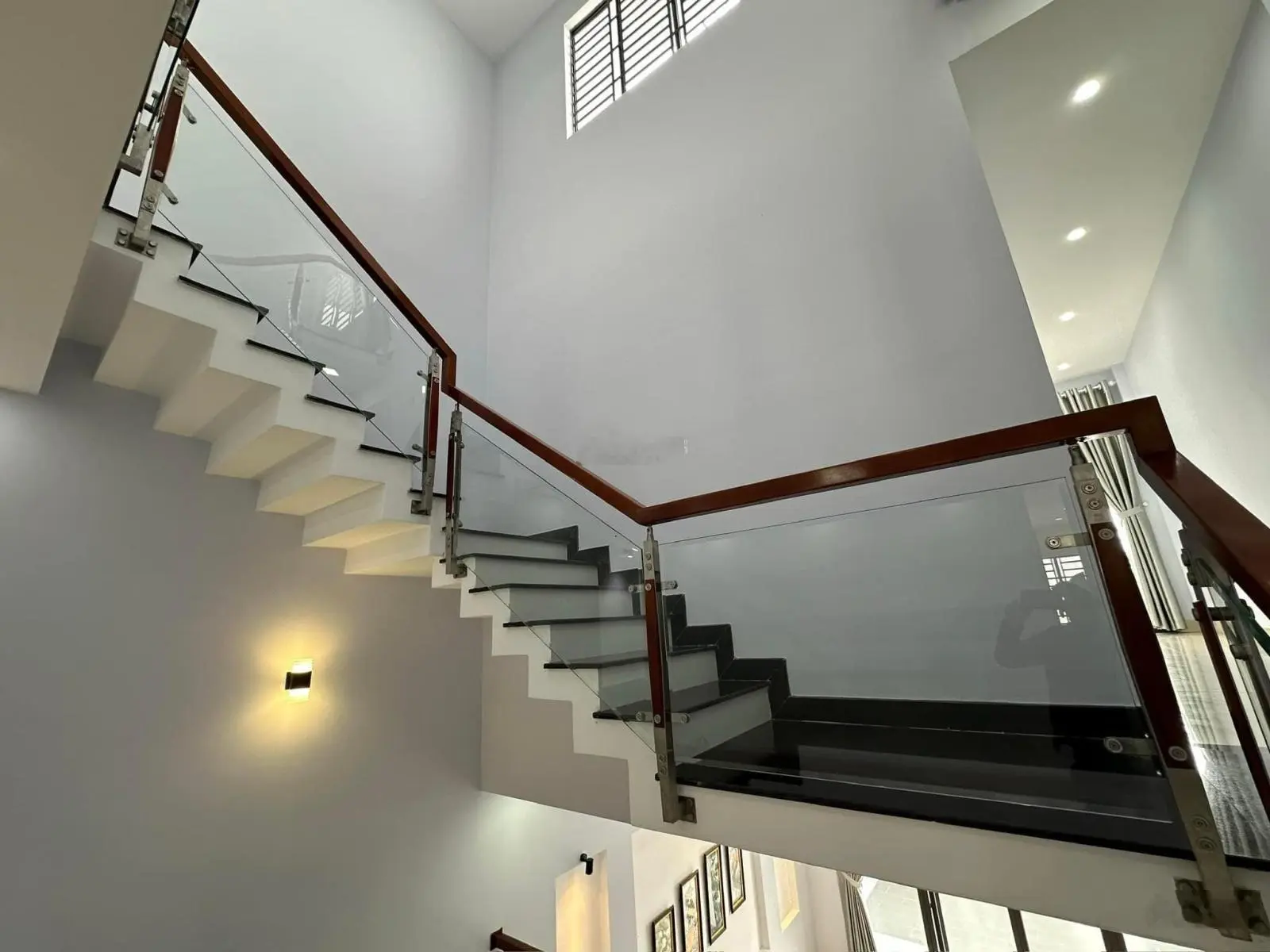 Cần tiền bán gấp nhà 3 tầng đường Bùi Công Trừng, Hoà Xuân, Cẩm Lệ, Đà Nẵng