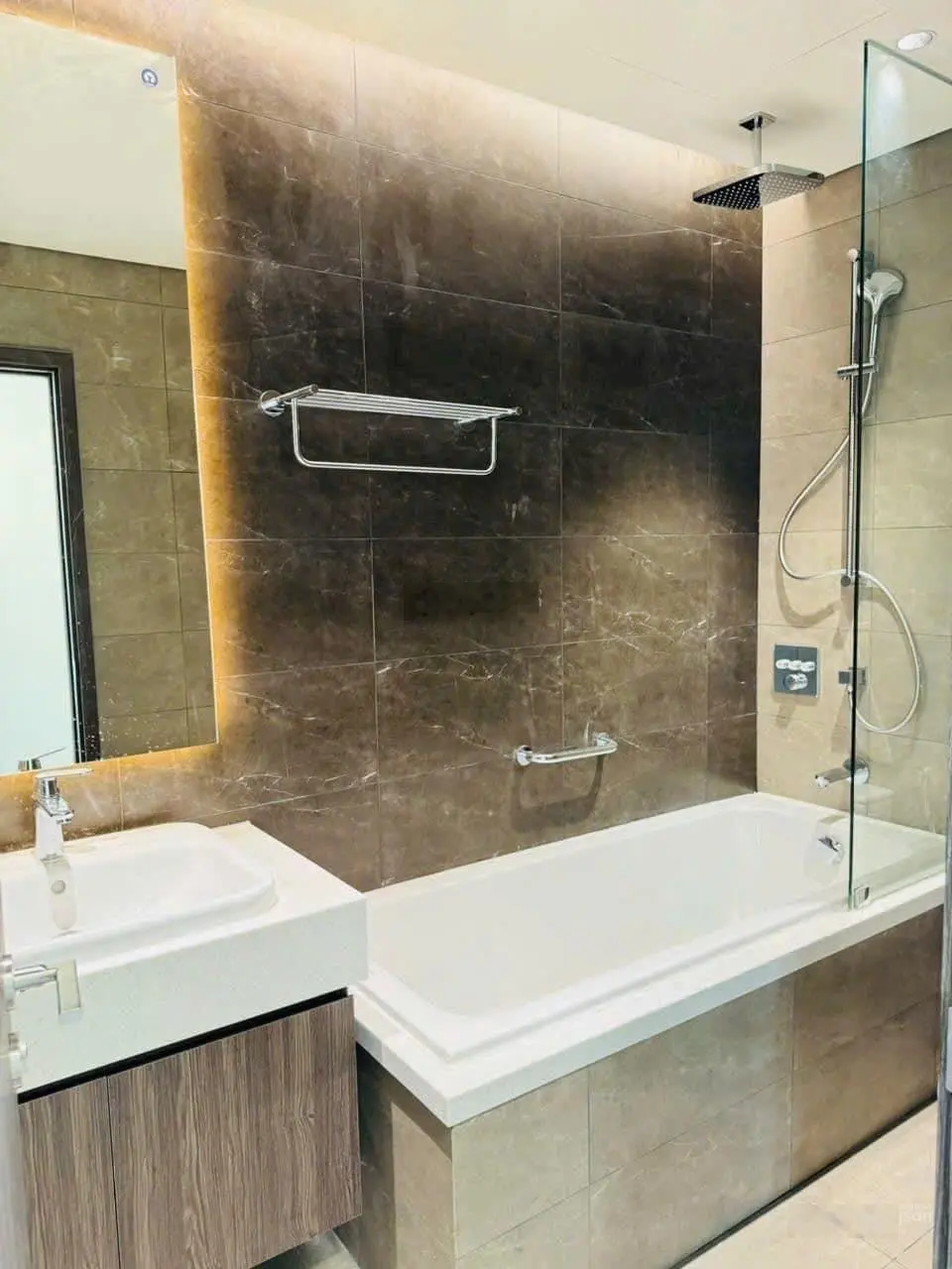 Căn hộ CC Centery 3PN 121m2 thanh toán 1,8 tỷ nhận nhà, ân hạn gốc 3 năm, chiết khấu 17%
