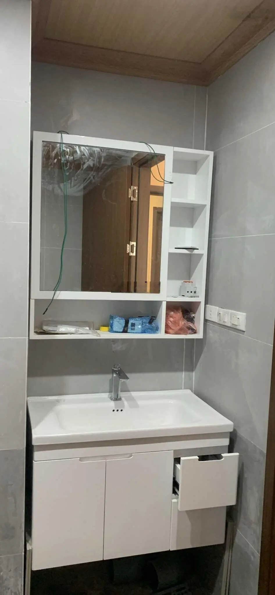 Chính chủ bán CH BRG 25 Lê Văn Lương tòa D02, diện tích 120m2, 3PN 2WC, full nội thất liền tường