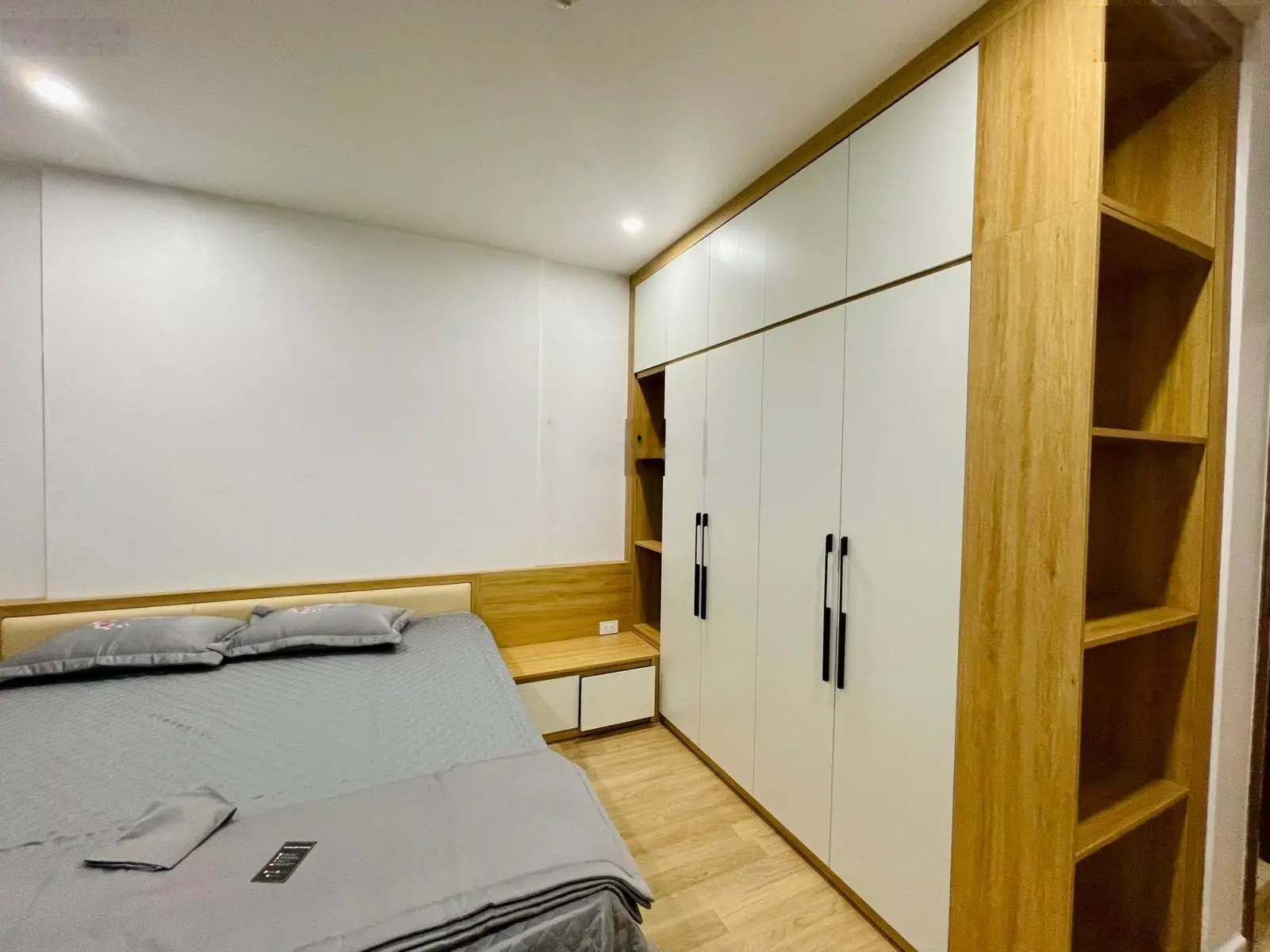 Nhập cư Mỹ anh chủ cần bán căn hộ 2PN chung cư Thanh Bình, nội thất đủ, vào tên chính chủ