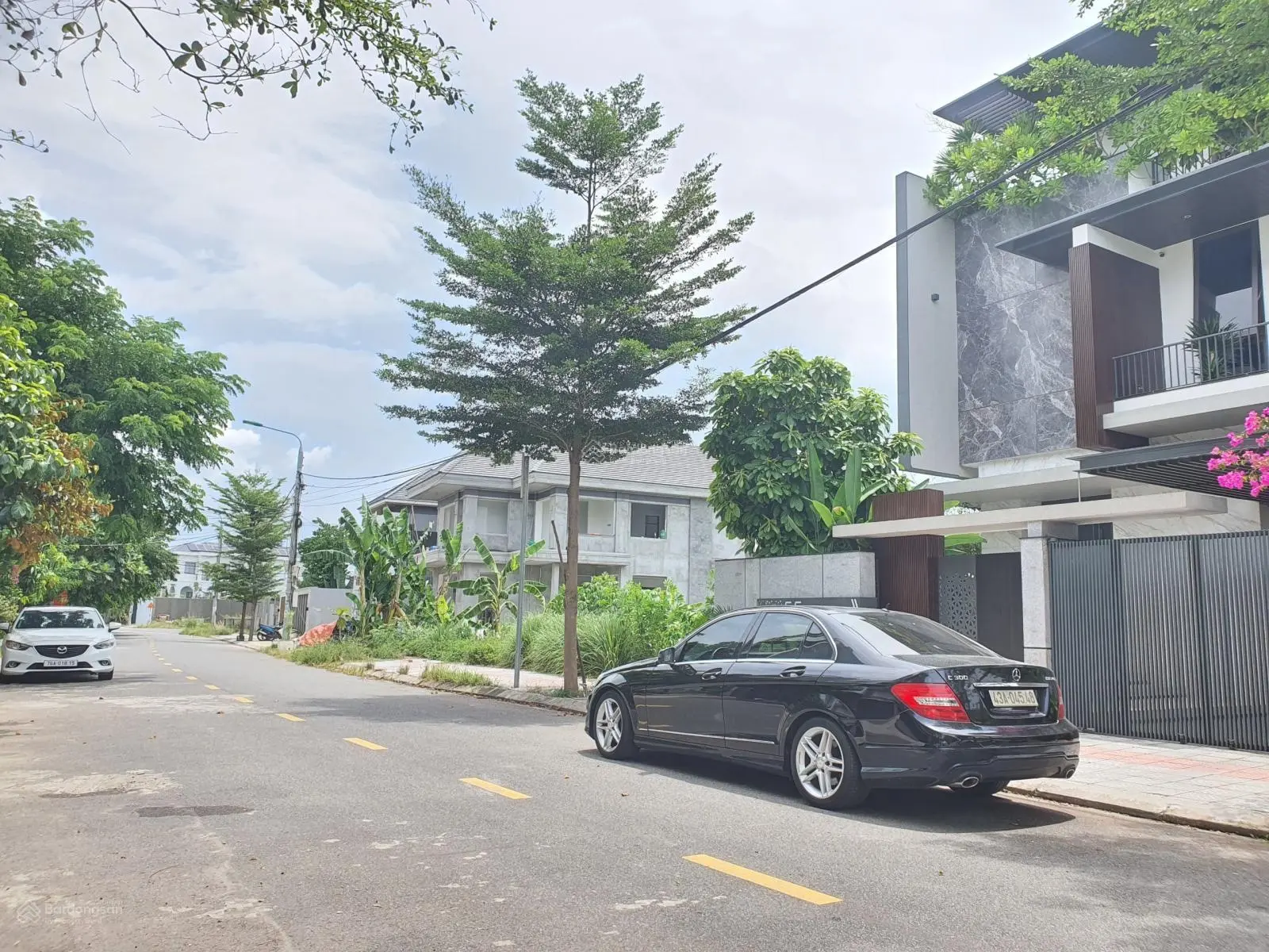 Chính chủ cần bán cặp đất đường Nguyễn Mậu Tài, Đông Bắc, 200 m2 - Hoà Xuân