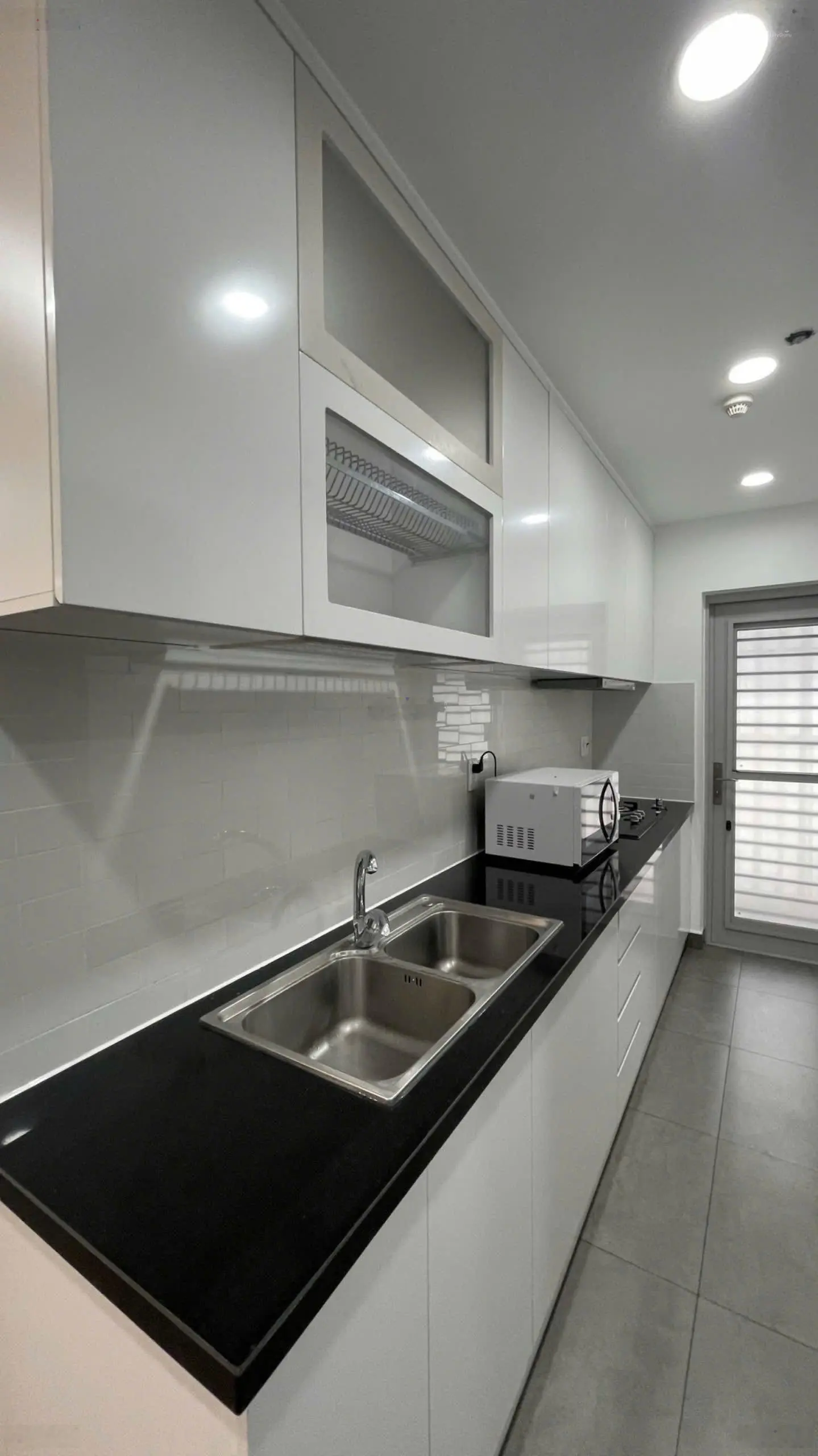 Bán căn hộ chung cư Scenic Valley 3 phòng ngủ giá 6,9 tỷ có ô xe đầy đủ NT, LH Ngọc Lan 0906 743 ***