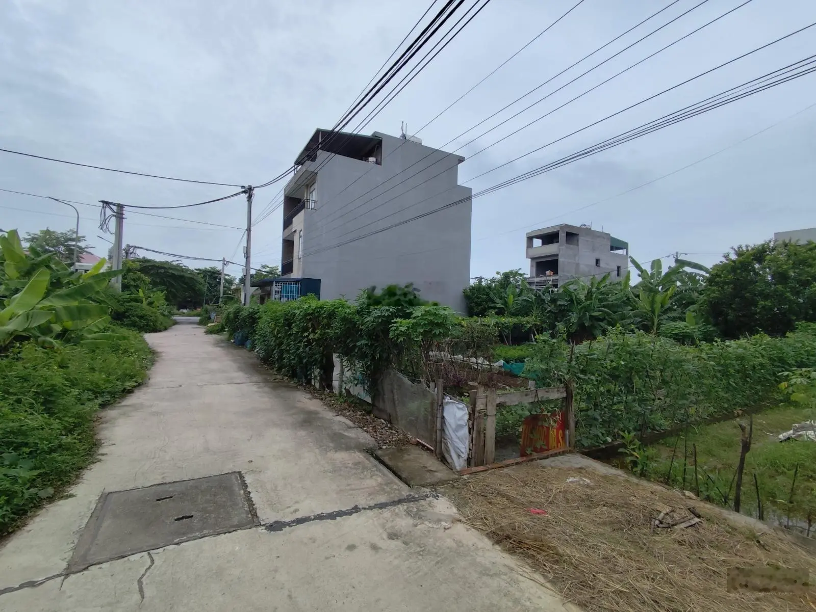 Bán nhanh mảnh đất khổ đẹp 64.8m2 mặt tiền rộng 4.32m xây nhà thoáng. Ngay gần đường 40m rẽ vào
