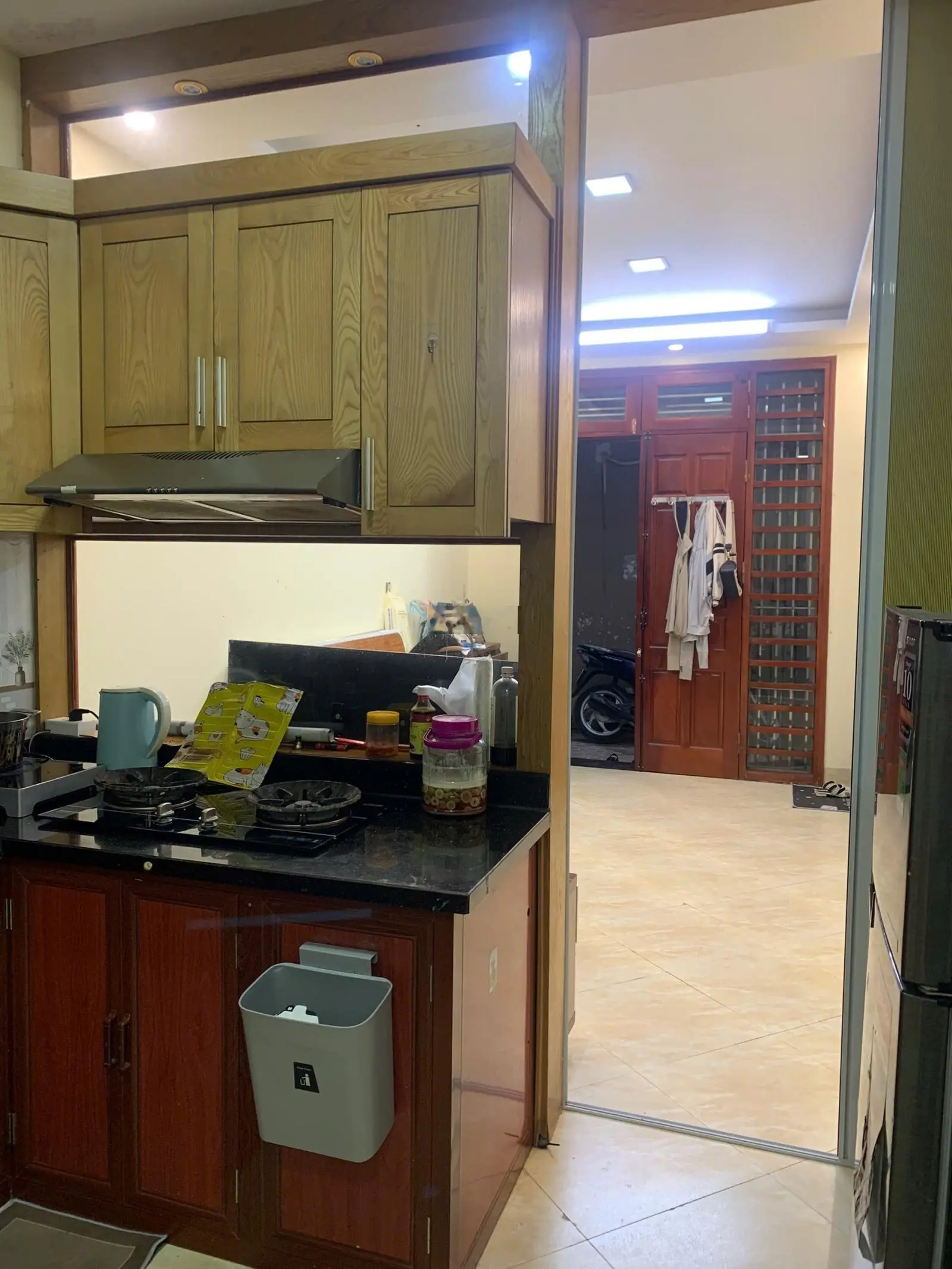 Hiếm! Bán Nhà Dịch Vọng, Cầu Giấy 35m2, 5 Tầng, ngõ thông, gần phố, nhà dân xây. Nhỉnh 6 tỷ