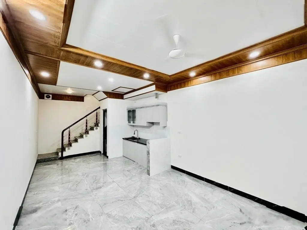 2,5 tỷ. Thượng Cát, nhà 2 tầng mới tinh, 32m2, MT 3,5m. 30m ra ôtô, 100m ra đường Thượng Cát
