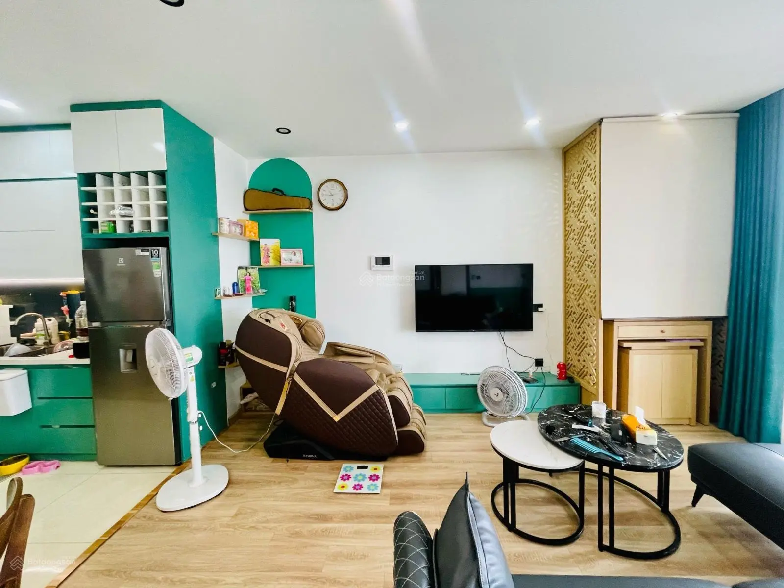 Hiếm! Bán nhanh căn 2PN - 1VS. Sẵn sổ đỏ, đầy đủ nội thất, diện tích 62m2 giá giao dịch 3 tỷ