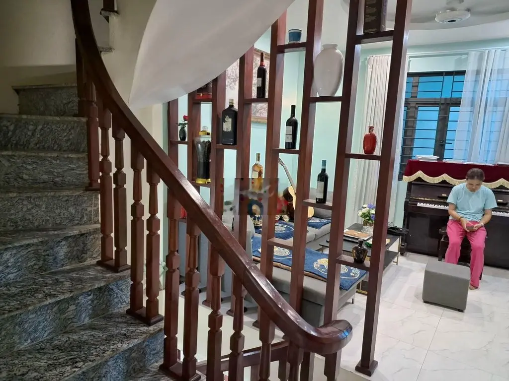 BÁN NHÀ TÂY MỖ DÂN XÂY-36M2- 5 TẦNG - LÔ GÓC- KINH DOANH- MT 8M- VIP T