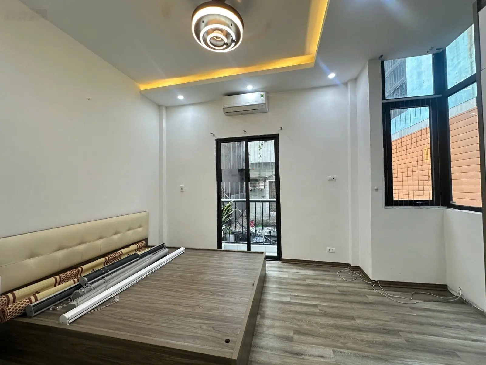 Bán nhà hồ linh quang lô góc - ô tô tải đỗ cửa - 45m - 4tầng - mt 3,8m - 9tỷ 350 - full nội thất