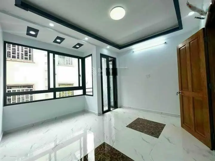 Kẹt tiền cần bán nhà Nguyễn Đình Chính, Phường 11, Phú Nhuận - Giá:4tỷ280/66m2, 1trệt, 3lầu 5PN