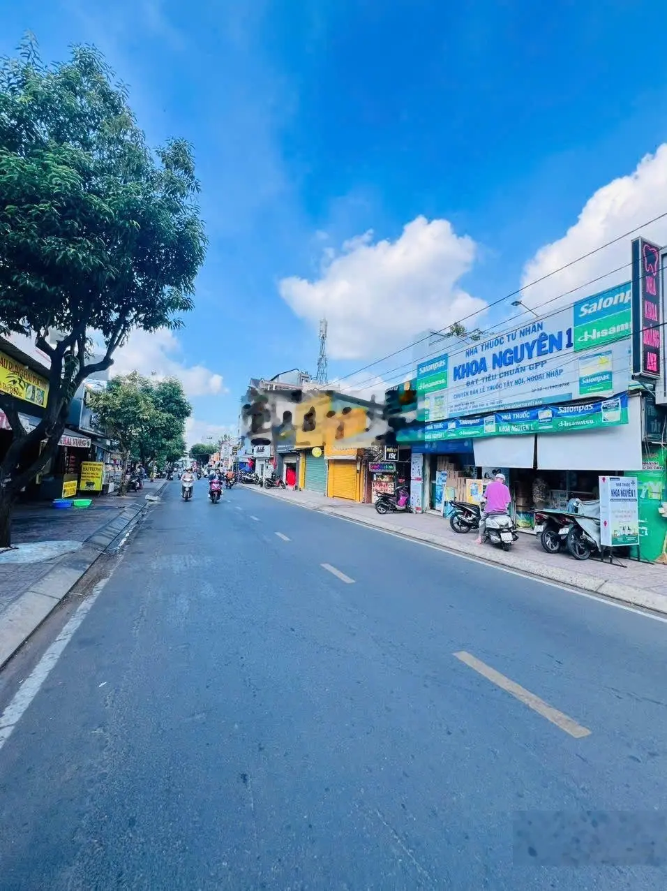 Bán nhà mặt tiền Dân Chủ. Đang cho thuê kinh doanh 20 triệu/ 1 tháng.