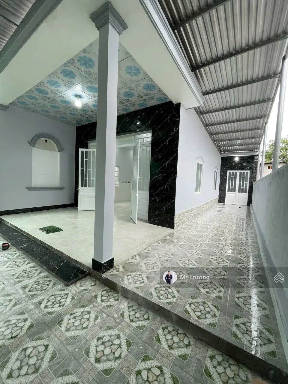 Bán gấp căn nhà cấp 4 ngay trung tâm Thị Trấn Cần Giuộc, DT: 234m2 (162m2 thổ), giá: 1.85 tỷ, SHR