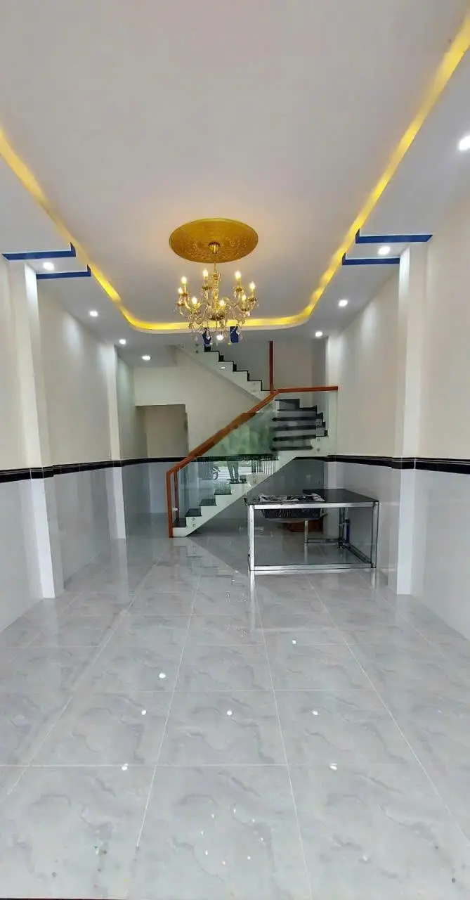 Bán nhà mặt tiền Nguyễn Thị Ngâu, kinh doanh sầm uất Hóc Môn chưa tới 4 tỷ