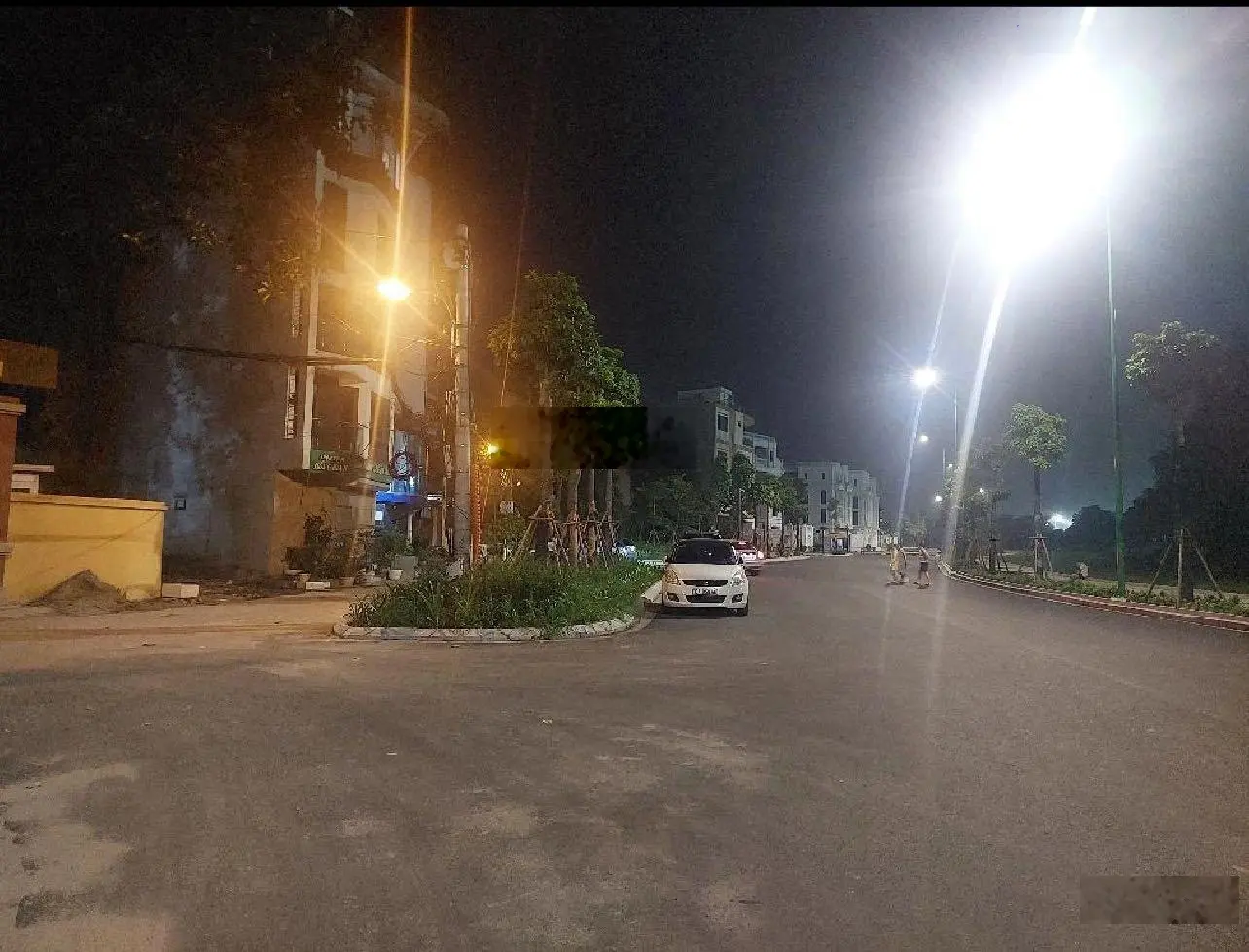 Bán đất Tư Đình, Long Biên 100m2 MT7m 21.6tỷ, phân Lô A38 quân đội, oto tránh, kinh doanh