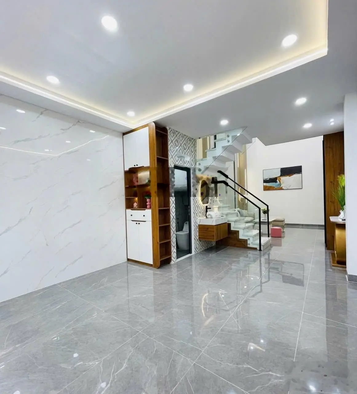 950tr sở hữu ngay nhà mặt tiền đường 16m gần chợ bình chánh , đang cho thuê 8 triệu 1 tháng