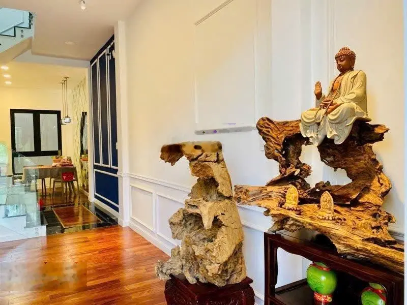 Bán nhà hẻm 4m Nguyễn Đình Chính chỉ 10,8 tỷ TL nhà vuông vức 3 tầng sân thượng, có sân
