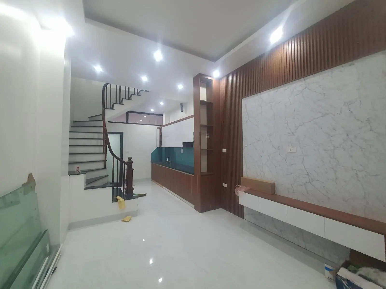 Bán nhà 4,5 tầng xây mới. Ngay chợ Hà Đông (phố Lê Lợi đi vào)