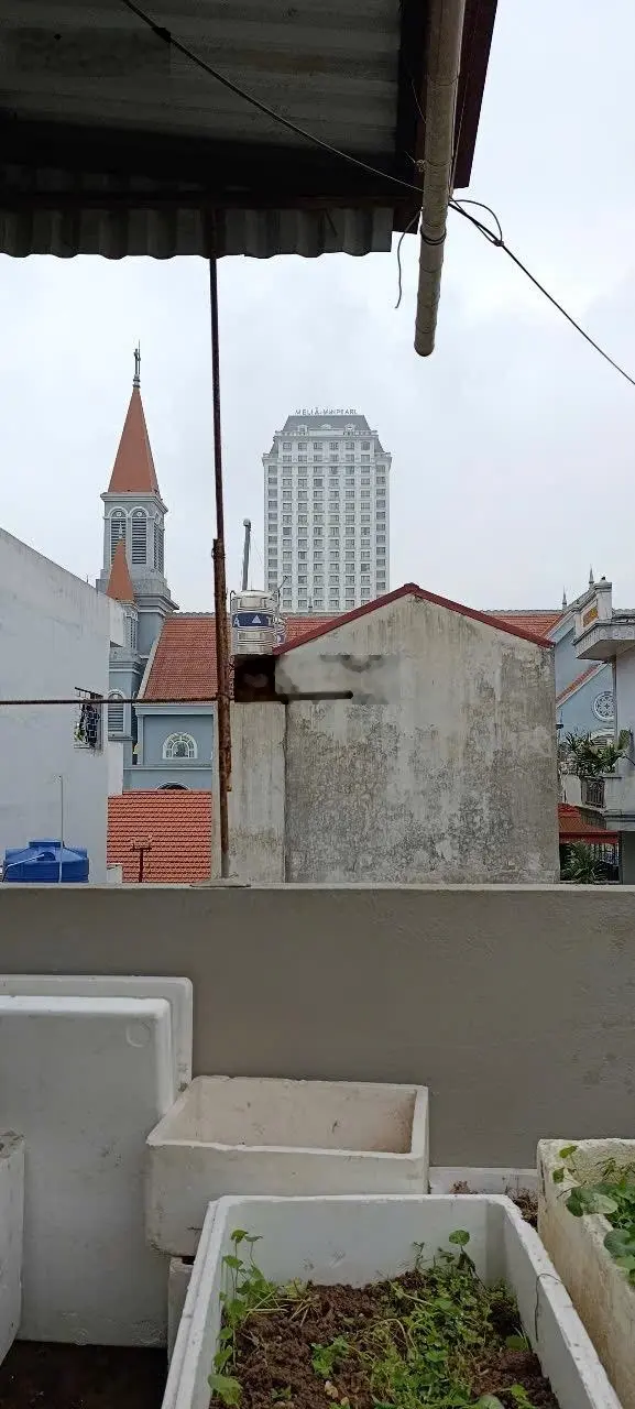 Cần bán nhà 2.5 tầng, 81m2 MT 4.3m, cách đường Biên Hoà 50m, giá 3.5 tỷ trung tâm Phủ Lý Hà Nam