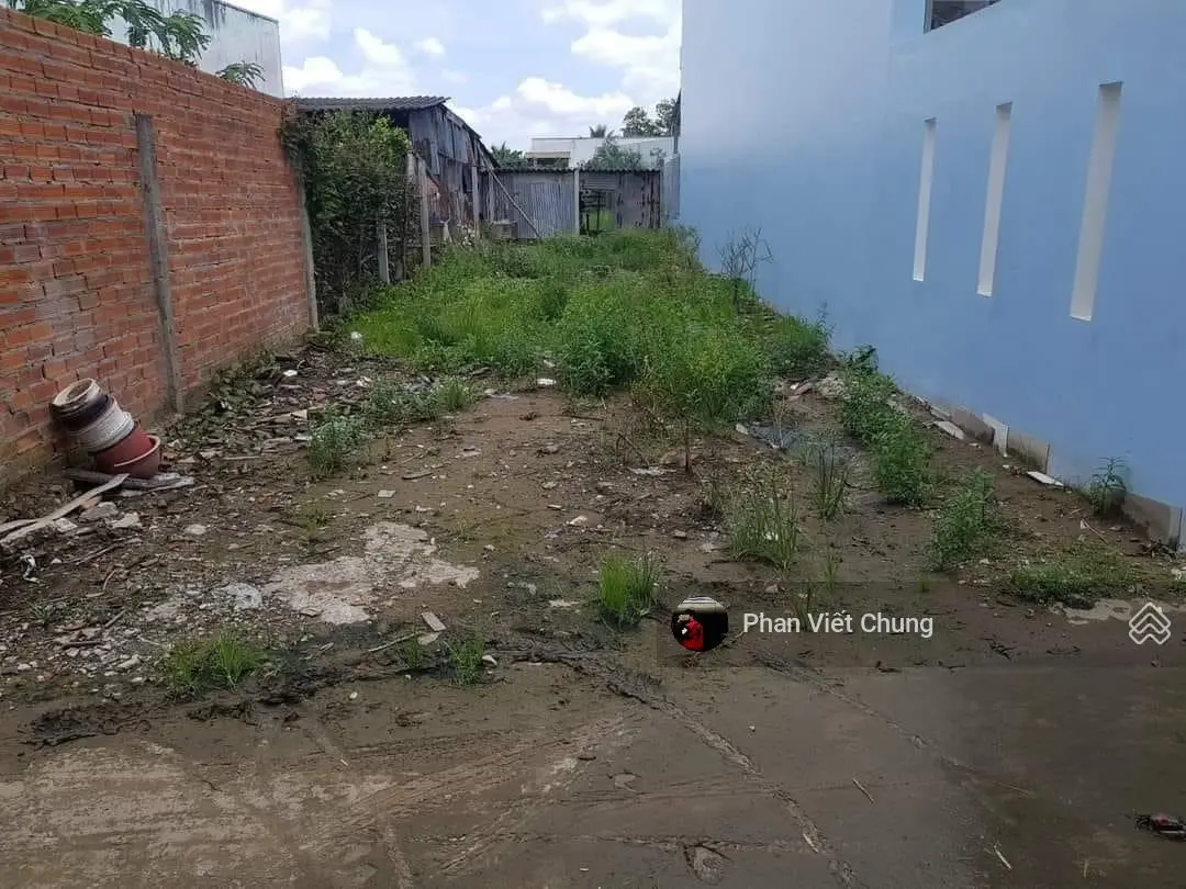 Chuyển nhượng lô đất đẹp 120m2 đường 30/4, Thị trấn Mỹ Xuyên, Sóc Trăng. Gần UBND Thị trấn Mỹ Xuyên
