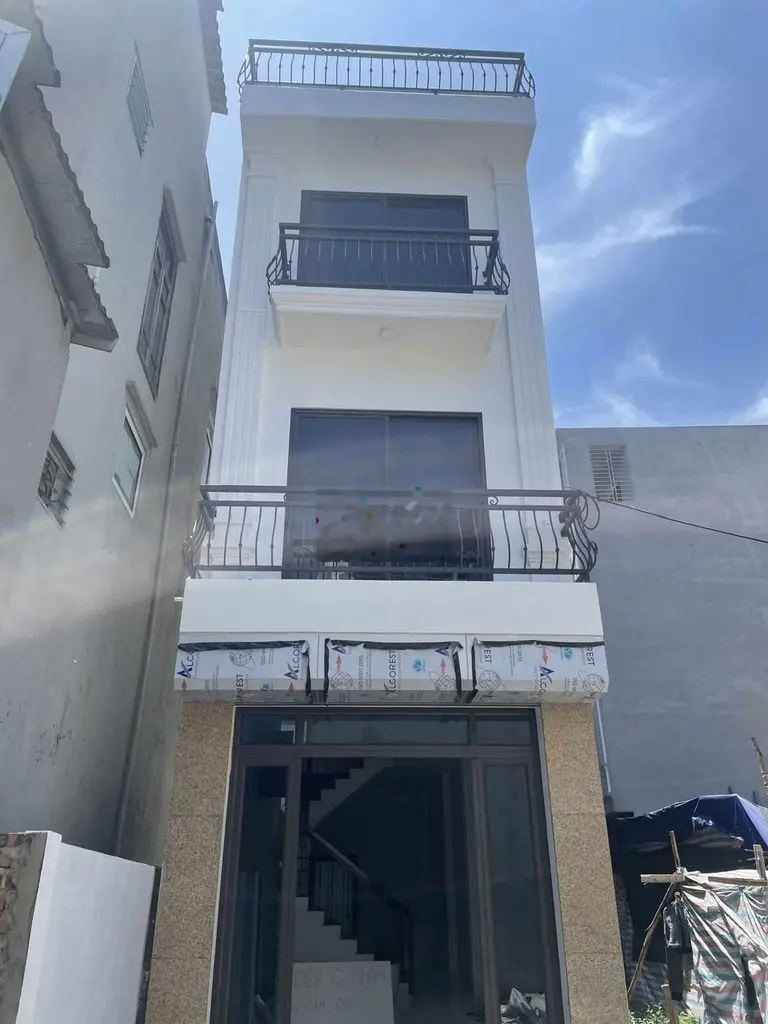 Bán nhà 40m2 Đại Cát, dân xây, 7 chỗ đỗ cửa, tiện ích ngập tràn