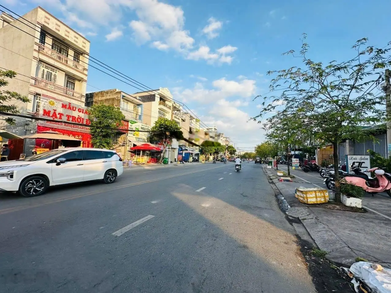Tòa nhà căn hộ dịch vụ 4 lầu mặt tiền Man Thiện cần bán